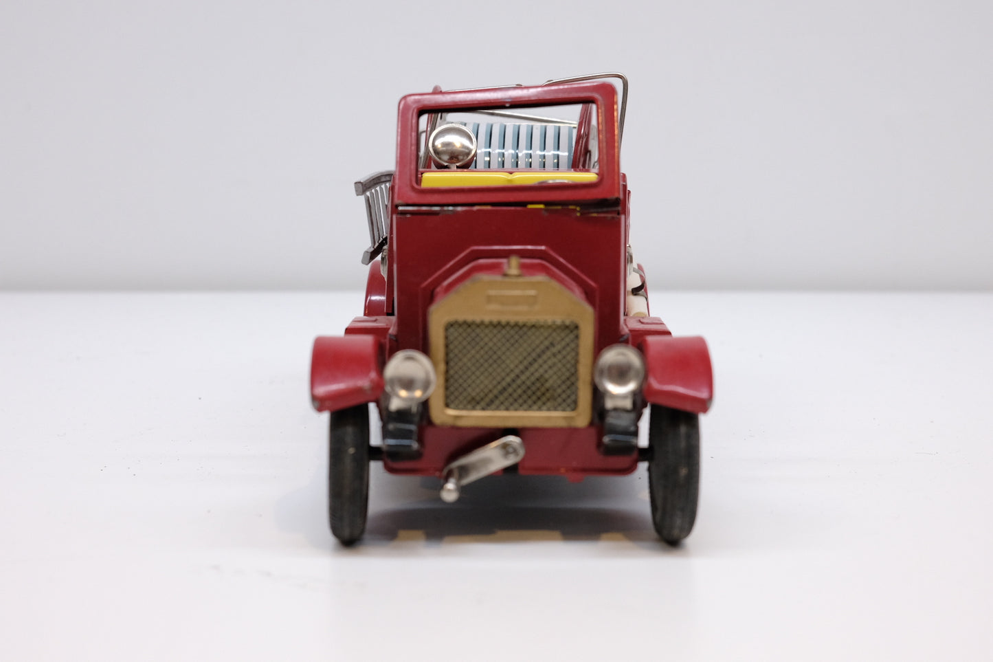Peltilelu paloauto 50-luku