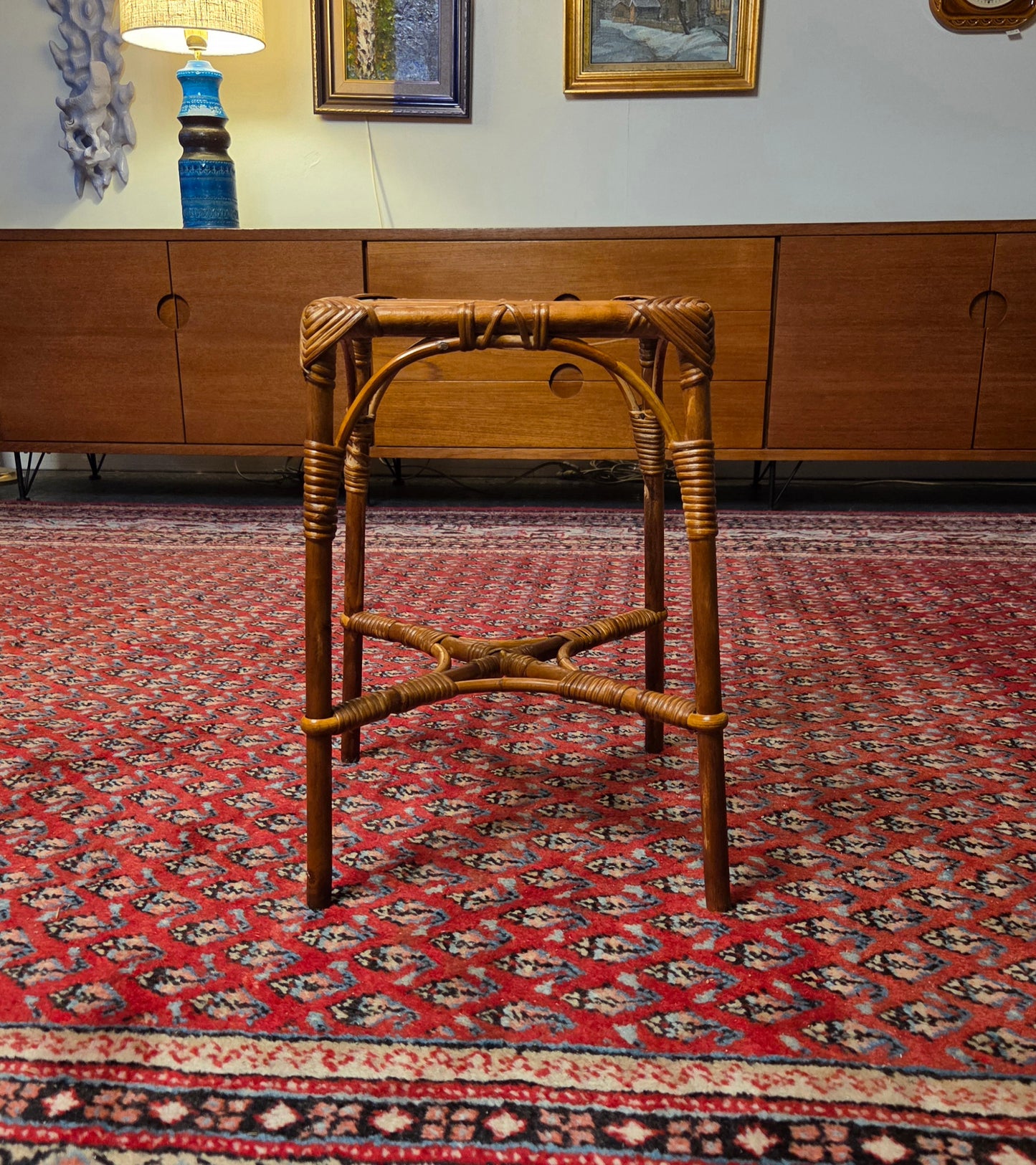 Vintage rottinki kukkapöytä – korkeus 37 cm