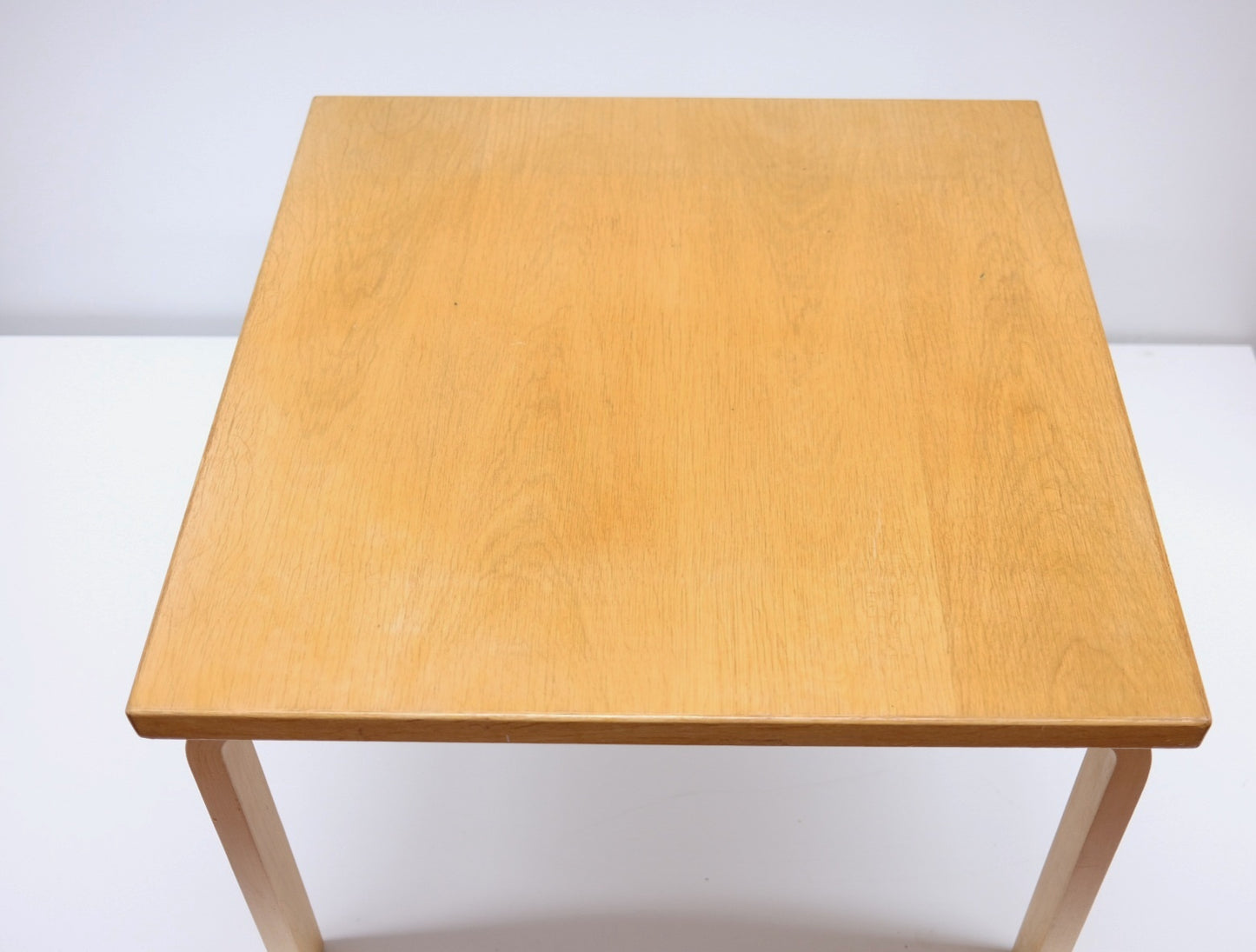 Artek sohvapöytä 75x75