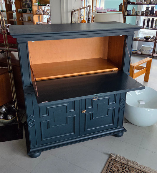 Lipasto /aamiaiskaappi