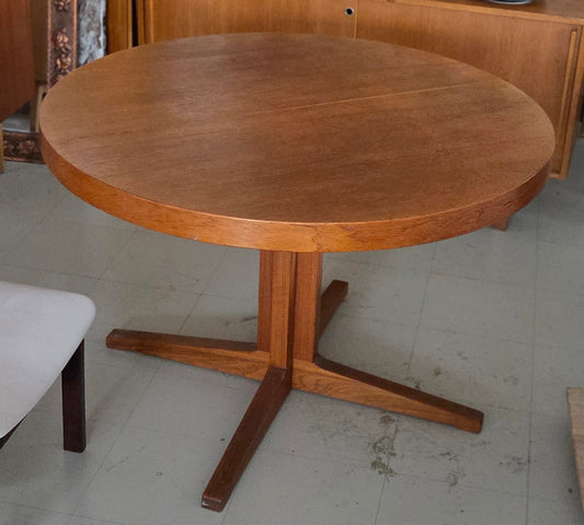 Vintage ruokapöytä 160cm
