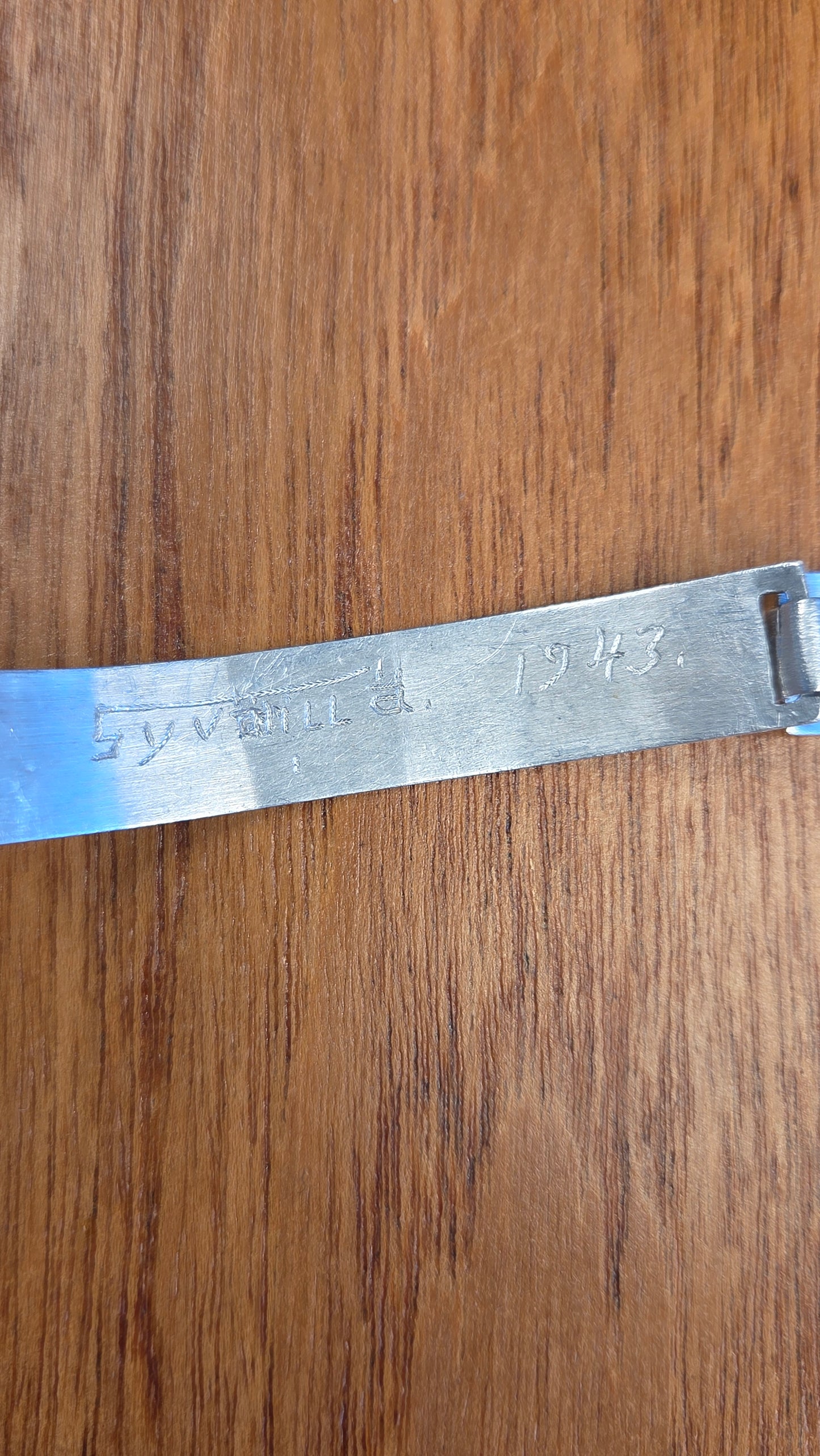 Militaria, puhdetyöt