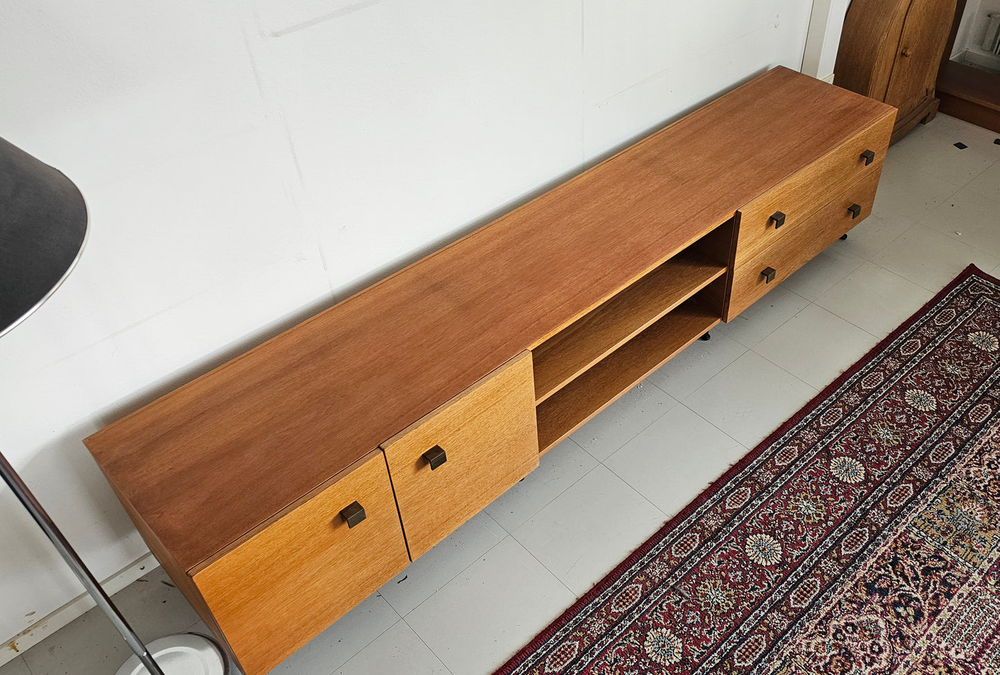 Vintage lipasto/ Tv taso
