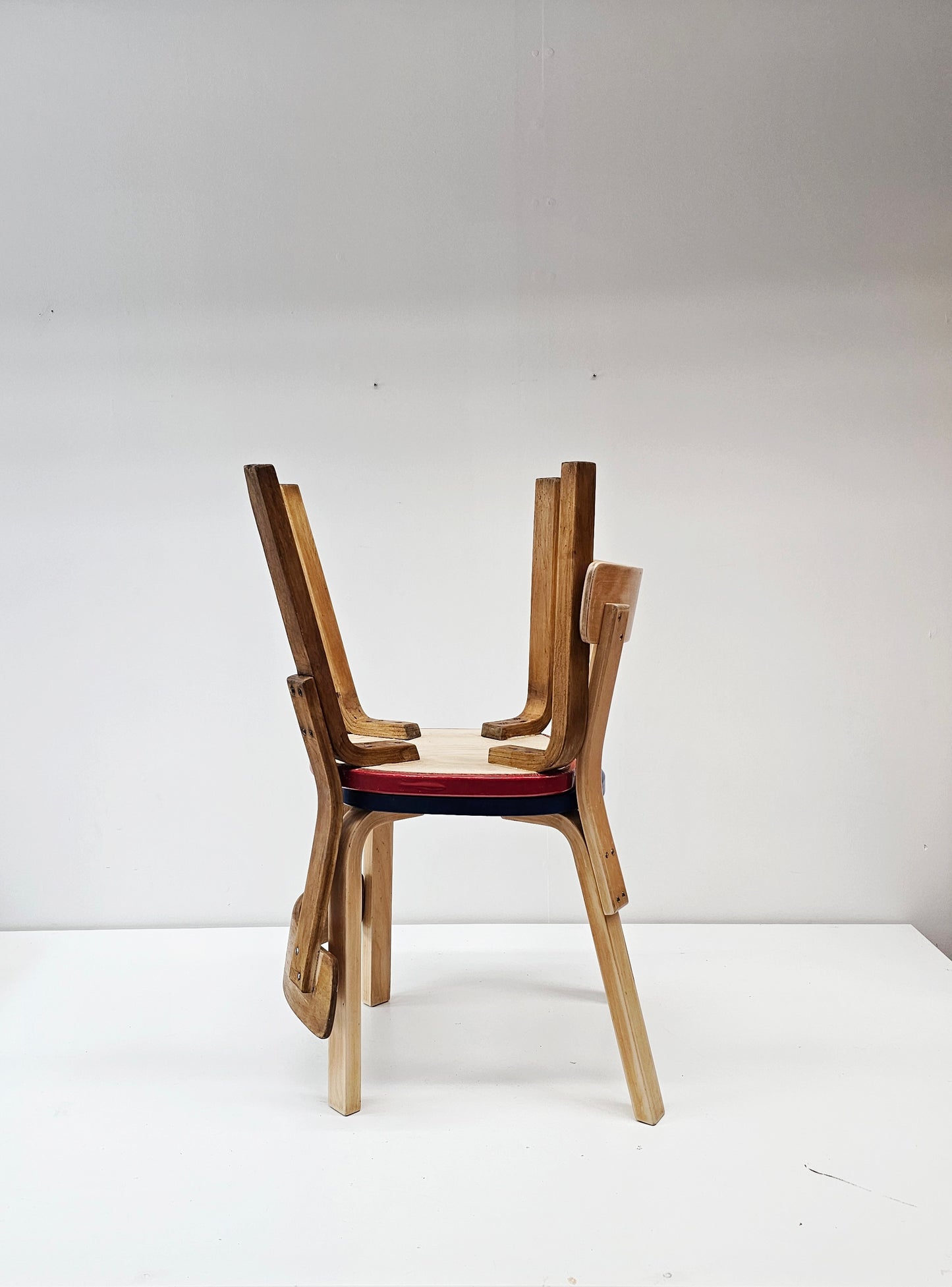 Artek 69 tuolit
