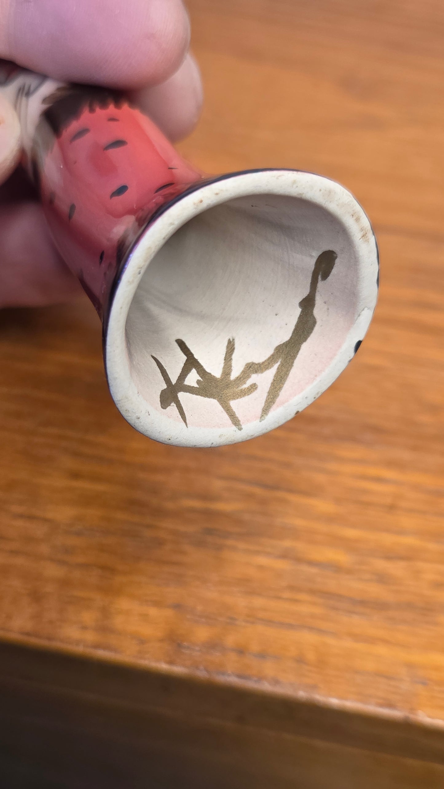 Kadri Kaerman – keraaminen koristekissa (9 cm)