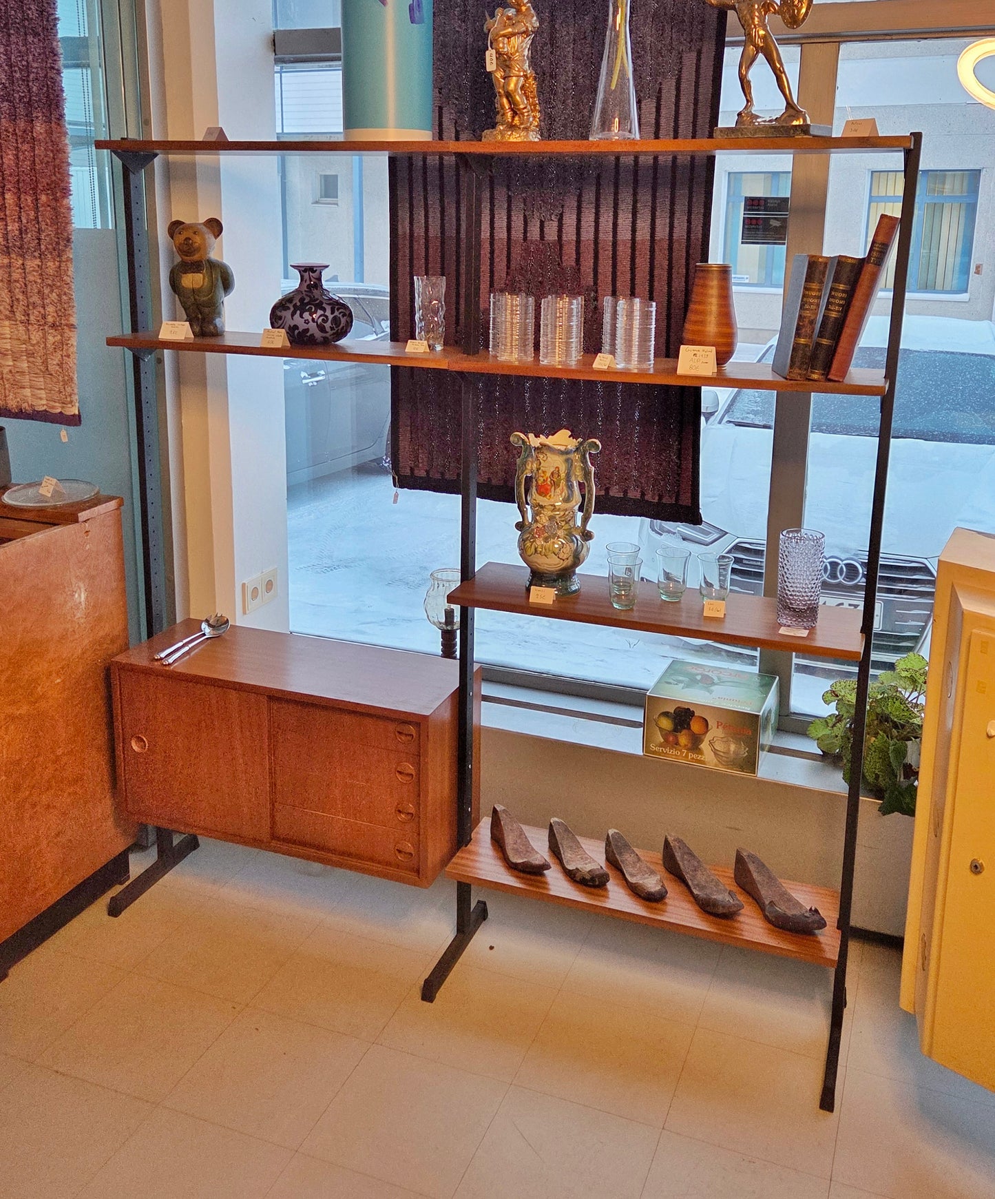 Vintage kirjahylly 60-luku