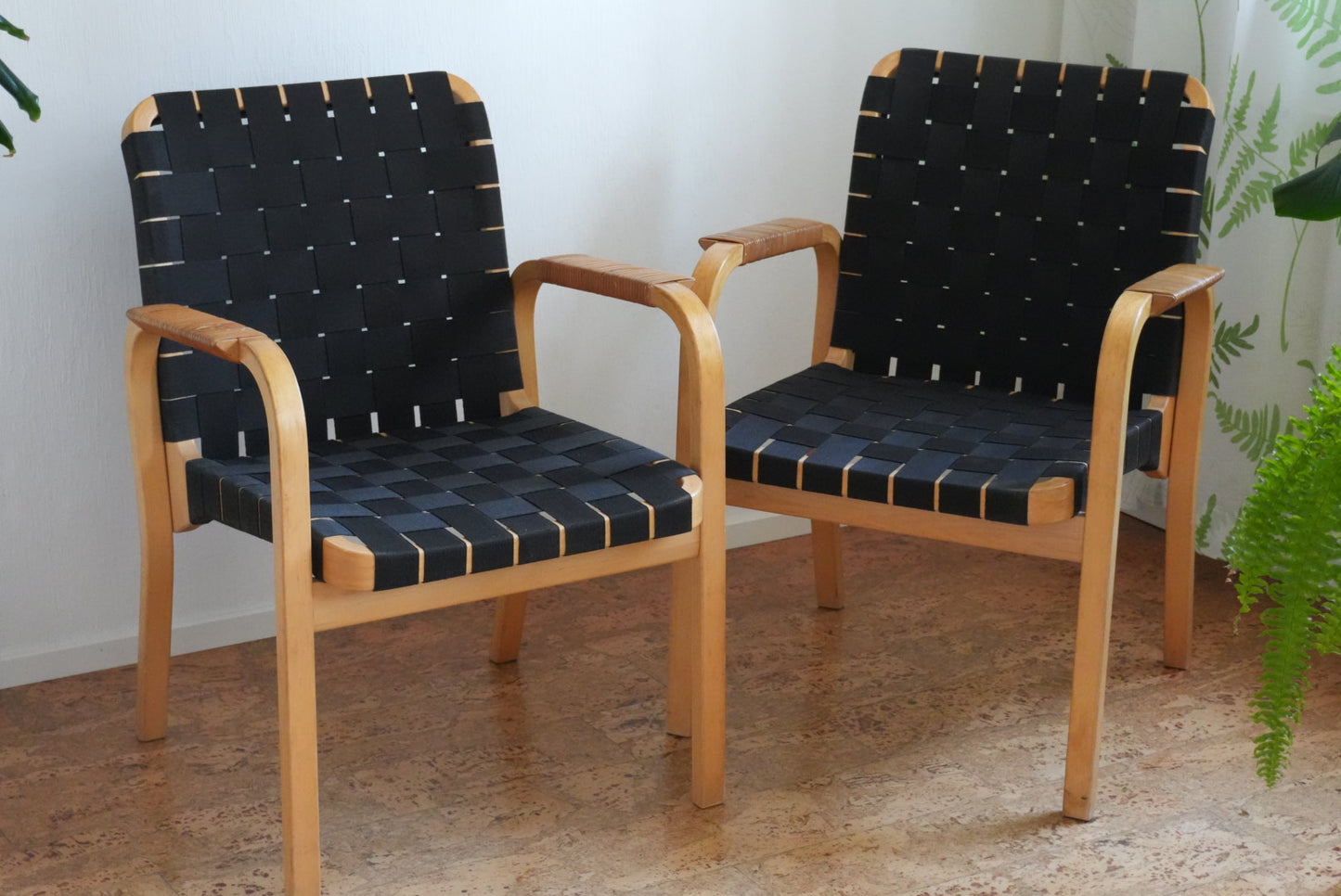 Artek 45 -nojatuoli (Alvar Aalto, 1947)