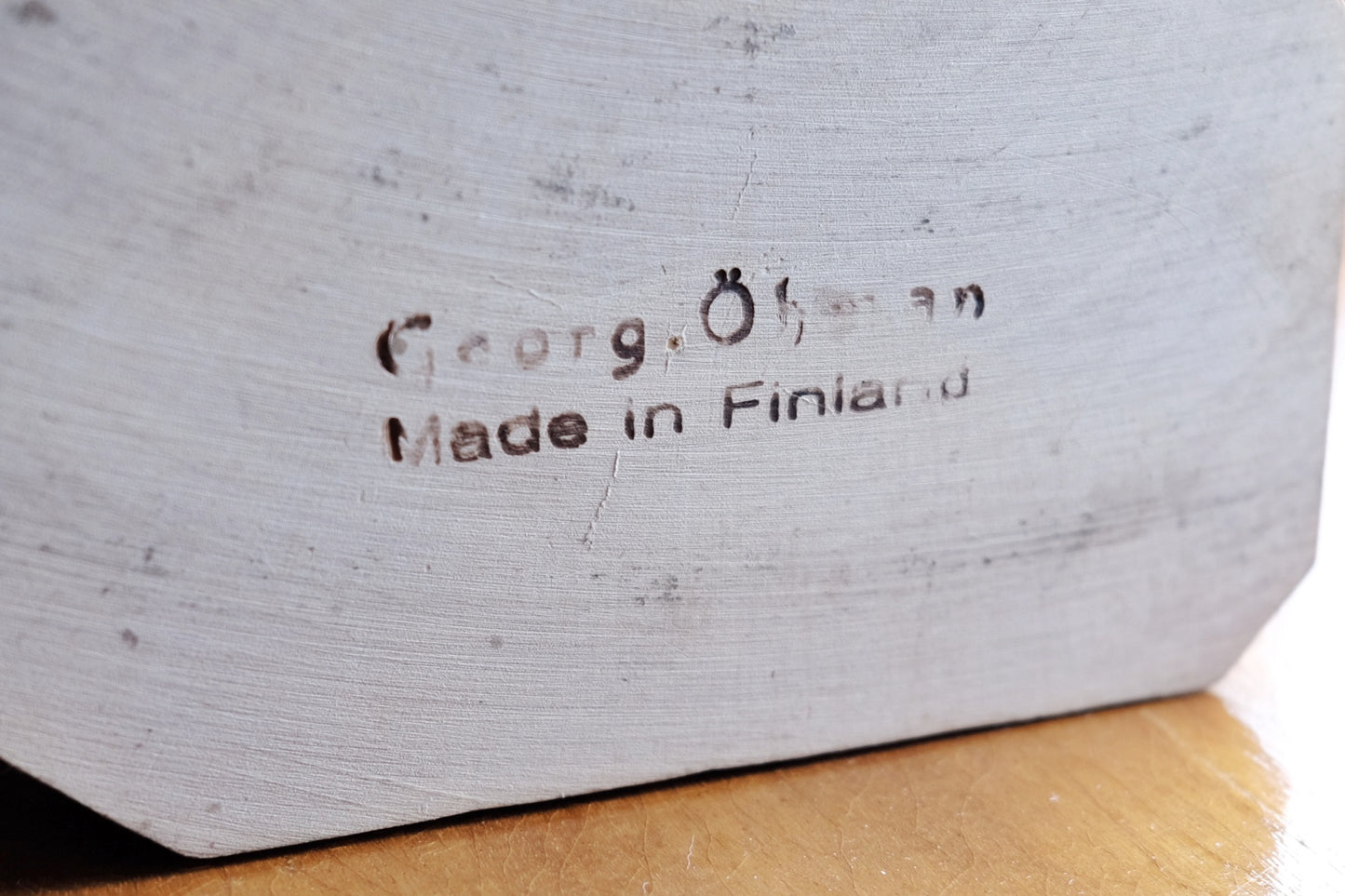 Georg Öhman – Puuveistos "Kitaransoittaja" (27 cm)