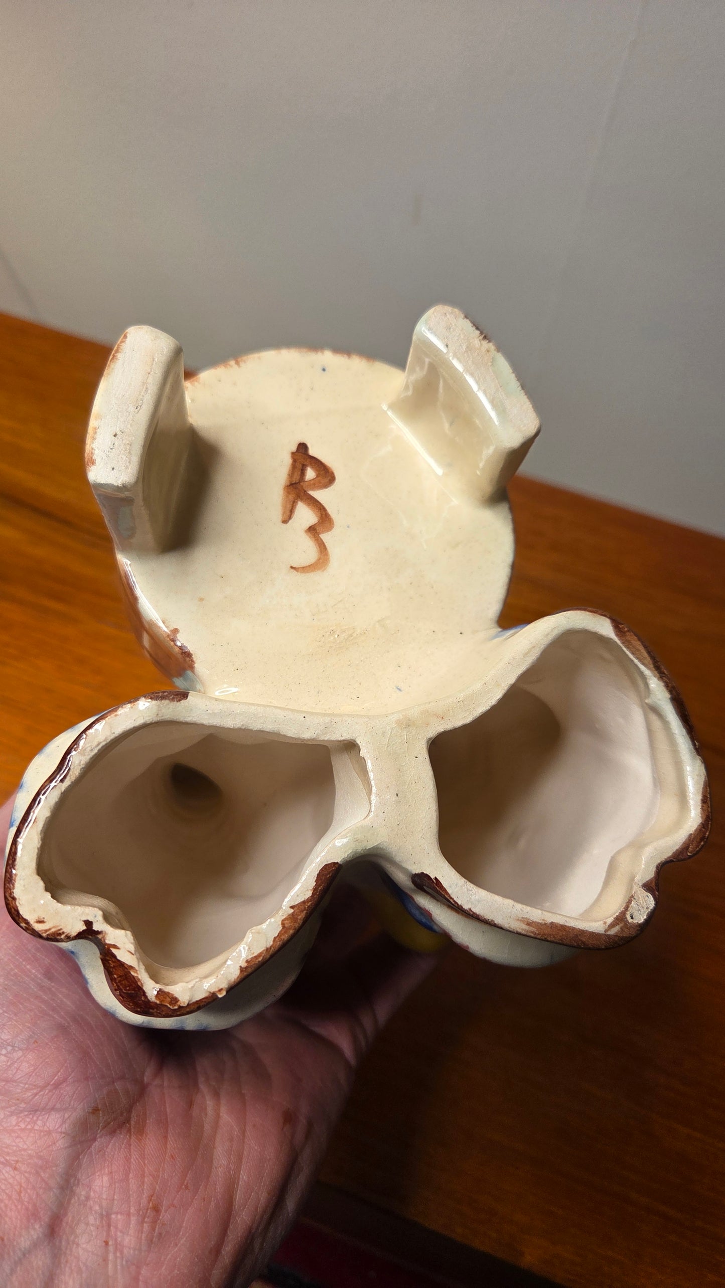 Kupittaan Savi – ”Pyykkärit” – harvinainen käsinmaalattu figuuri