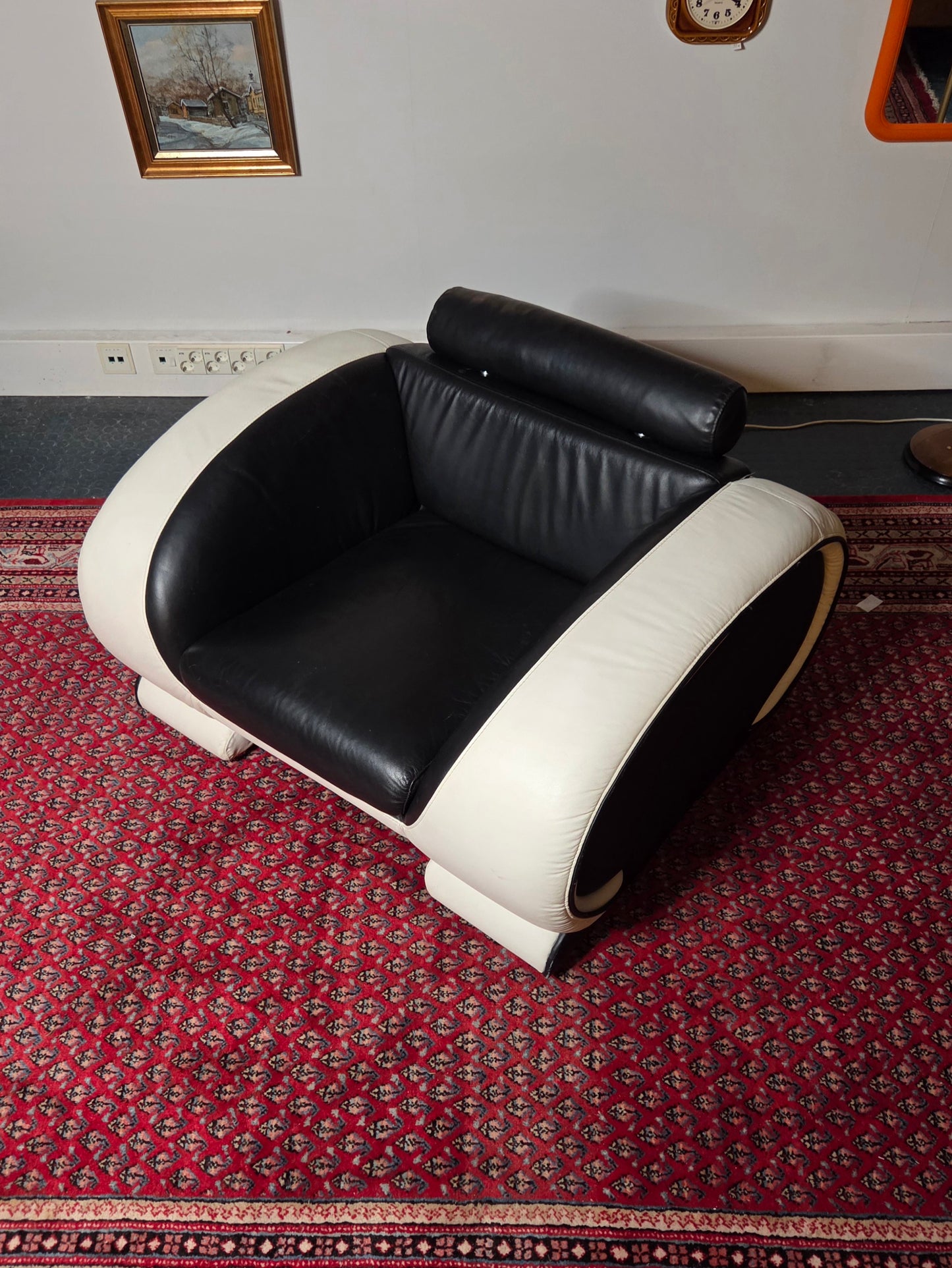 Upea 90-luvun design-nojatuoli – aitoa nahkaa