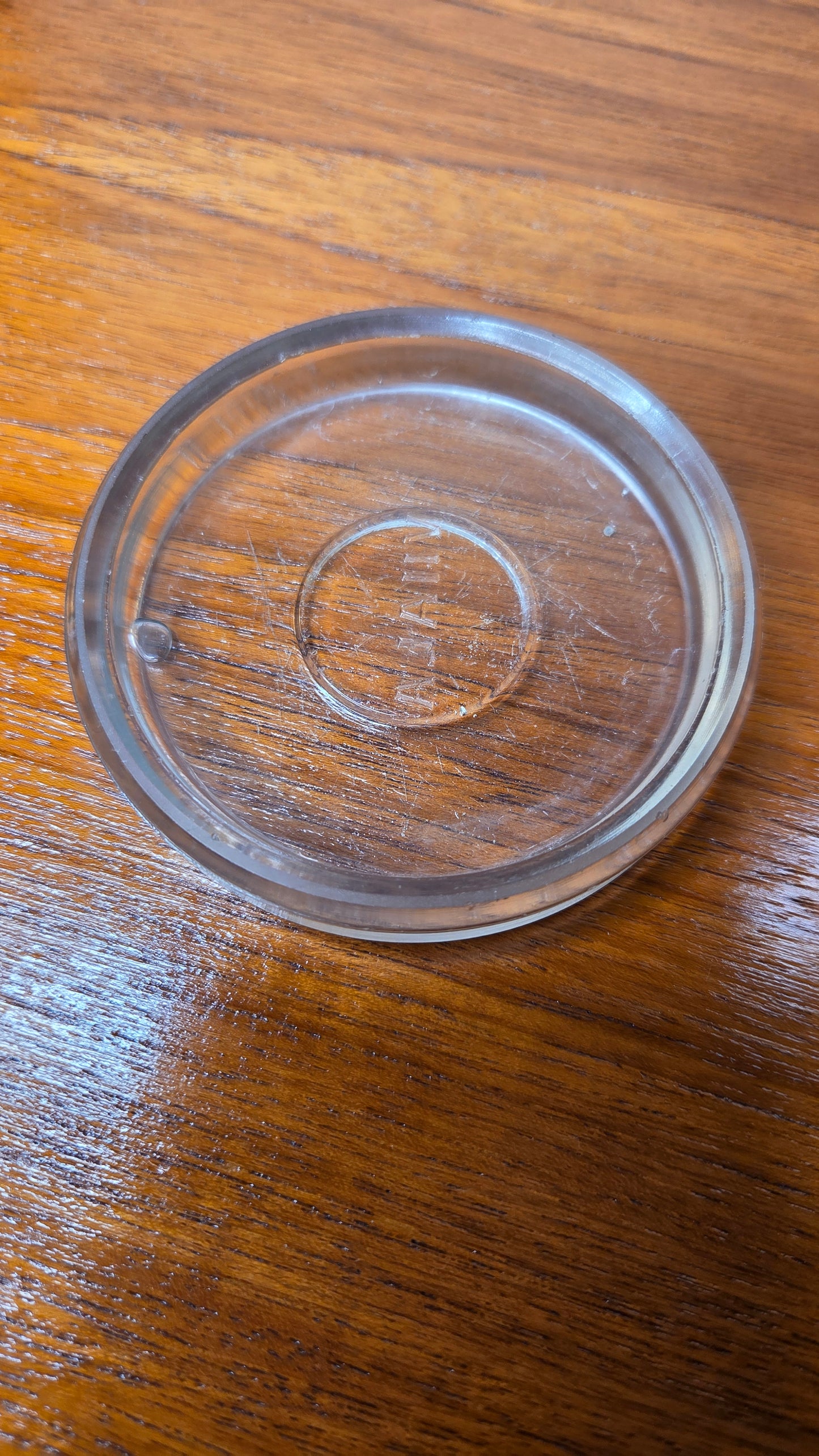 Viialan Lasi – vanha lasipurkki