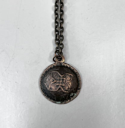 Pronssinen vintage kaulakoru