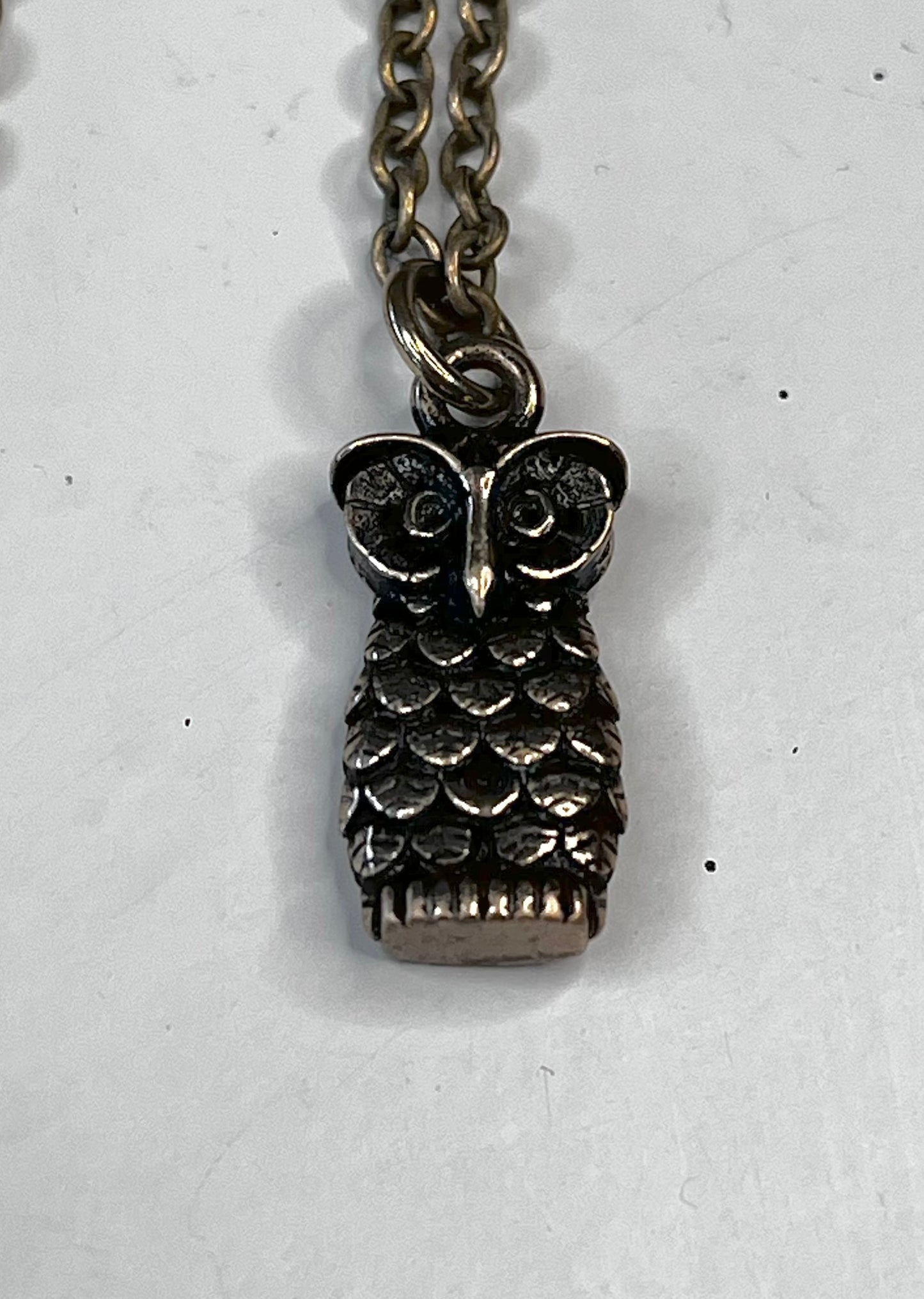 Kalevala Koru, Fauna Minervanpöllö-kaulakoru, pronssinen