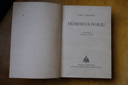 Humiseva harju, Emily Brontë