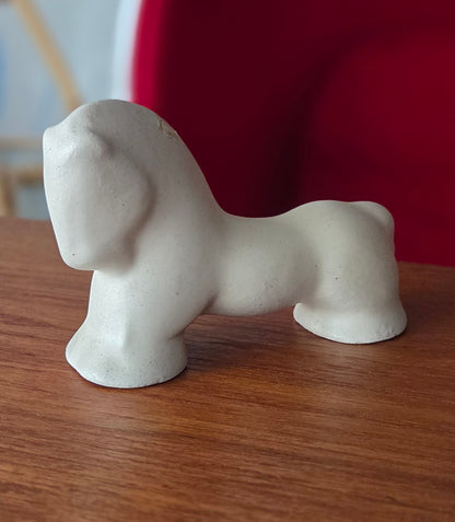 Kupittaan Savi valkoinen hevonen figuuri