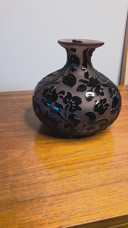 Michael Weems – Cameo ametistilasi maljakko (USA)