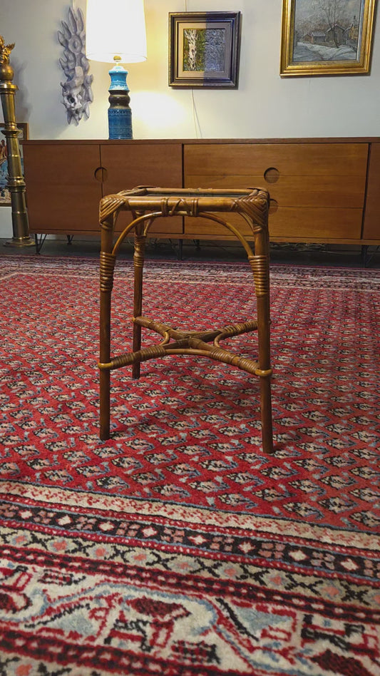 Vintage rottinki kukkapöytä – korkeus 37 cm