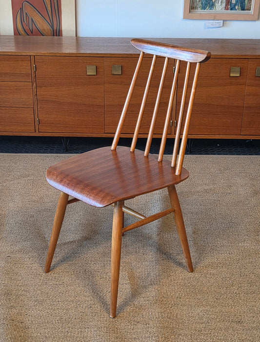 Pinnatuolit 60-luku, kunnostettu