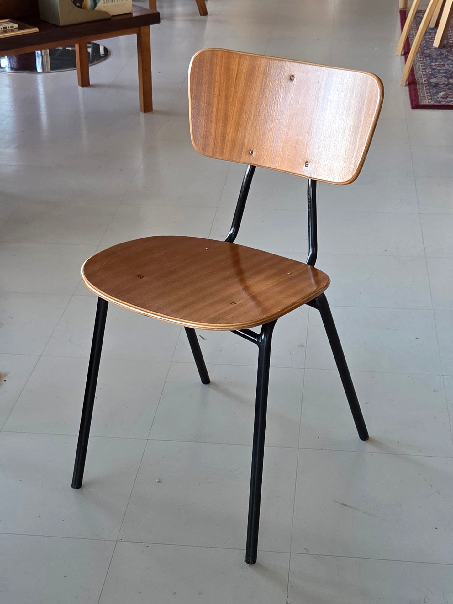 4 kpl vintage-tuoleja, 60-luku