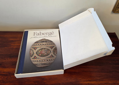 Faberge ja hänen suomalaiset mestarinsa kirja.