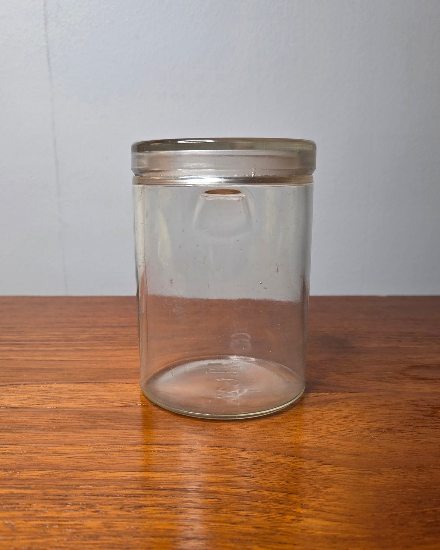 Viialan Lasi – vanha lasipurkki