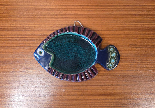 Kupittaan Savi kala reliefi, Solveig Björkman.