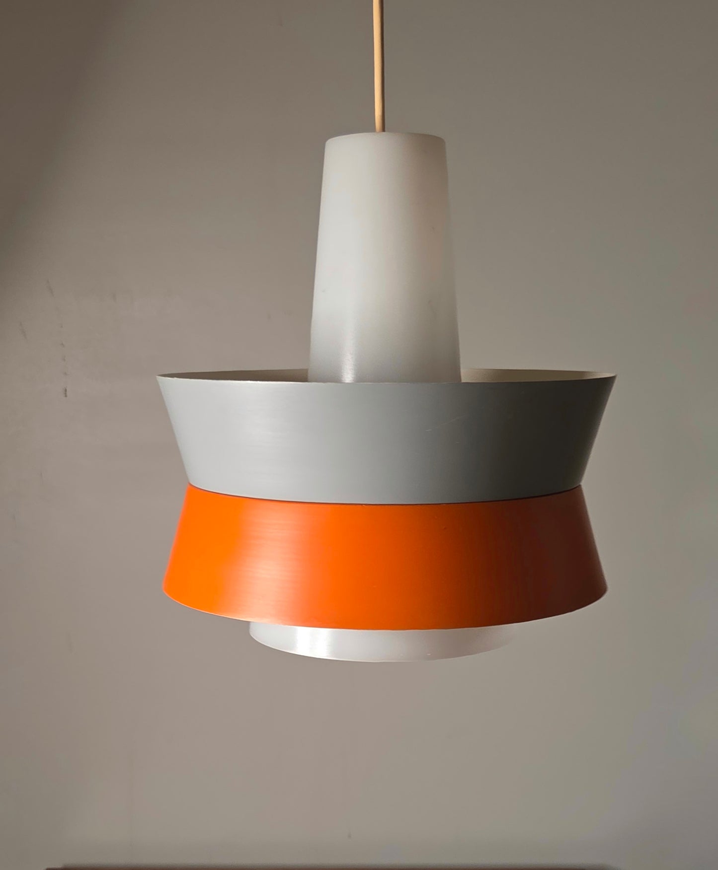 Lyfa 1960-luvun tanskalainen riippuvalaisin – ajaton designklassikko