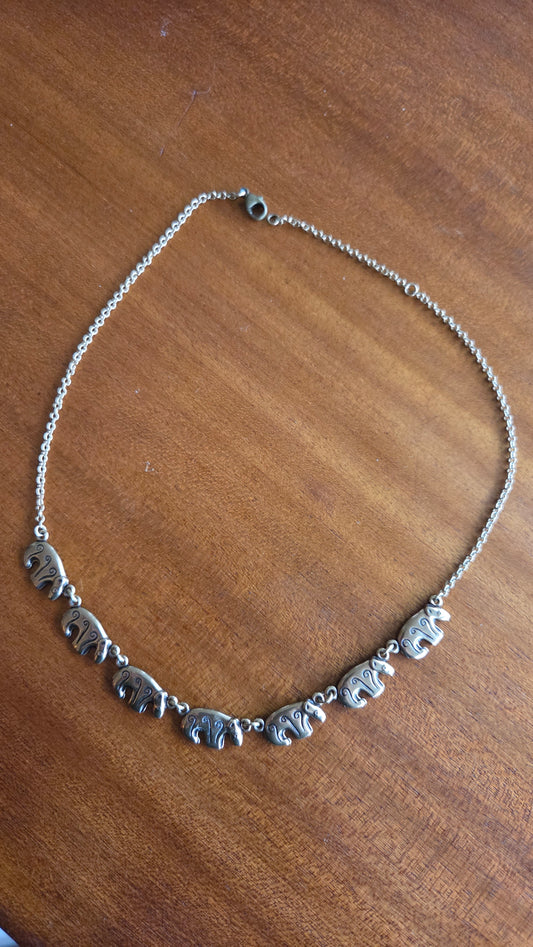 Kalevala Koru – Karhukääty kaulakoru, 45 cm