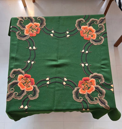 Vintage pöytäliina (villa?)