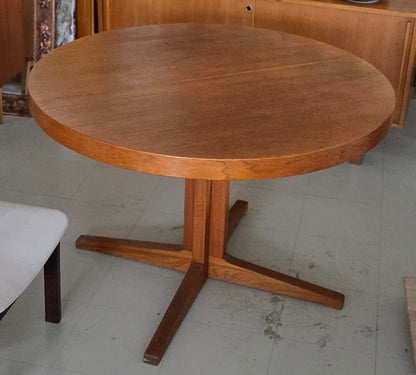 Vintage ruokapöytä 160cm