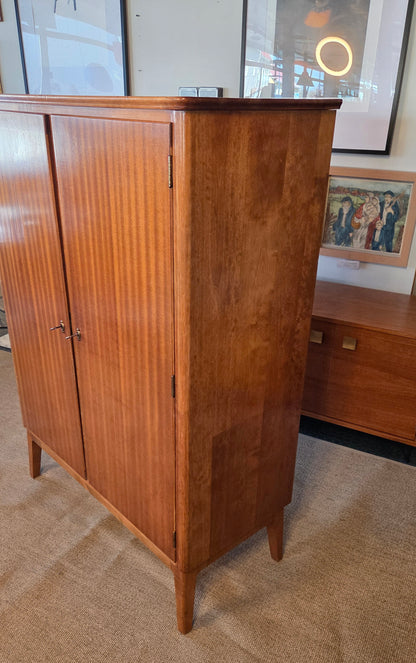 Liinavaatekaappi 60-luku