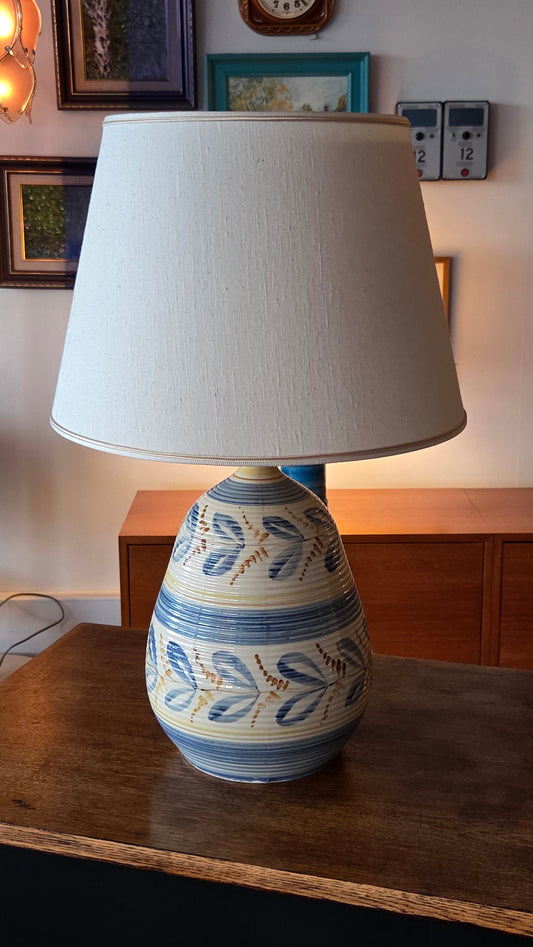 Arabia pöytävalaisin, korkeus 54 cm