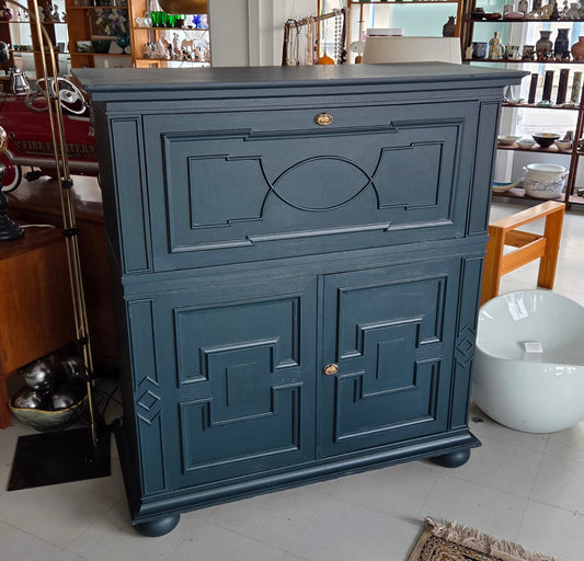 Lipasto /aamiaiskaappi