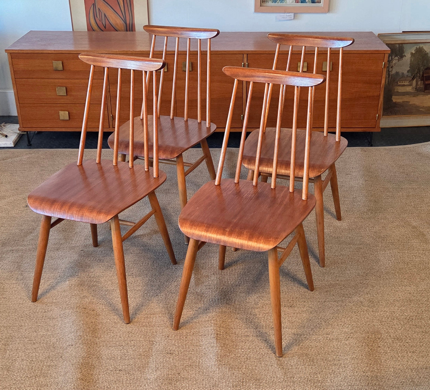 Pinnatuolit 60-luku, kunnostettu