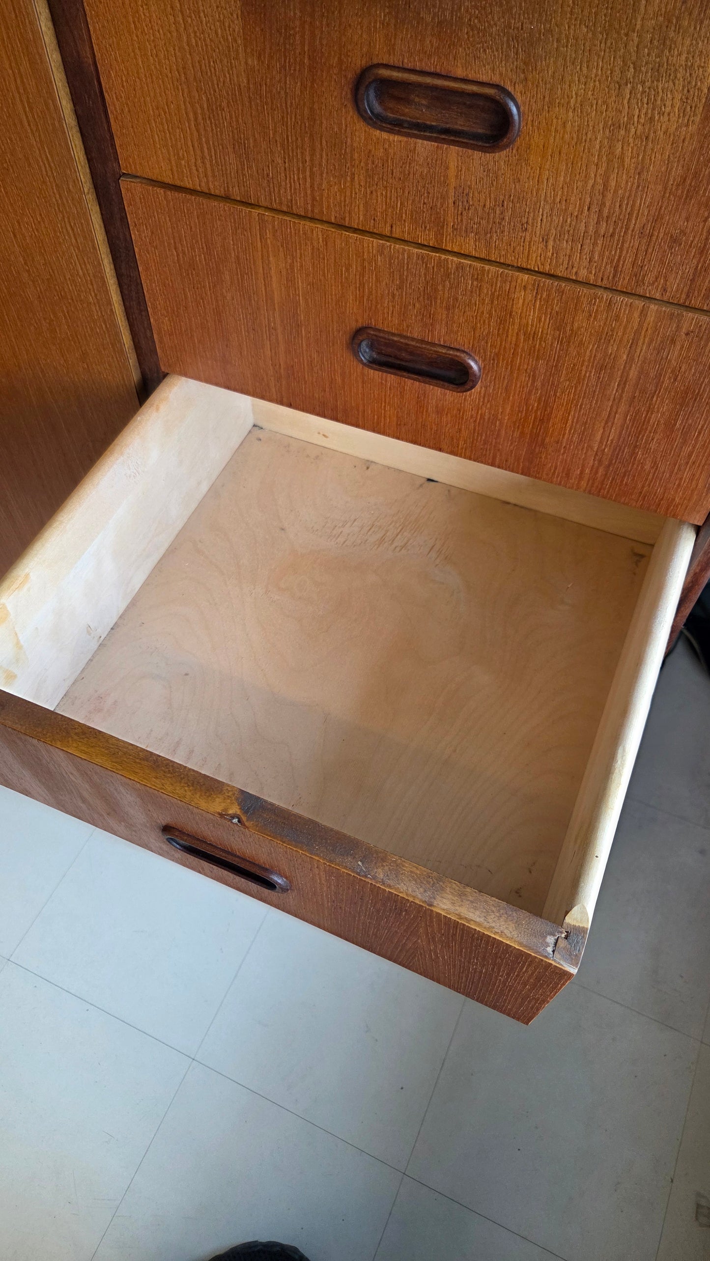 Teak-lipasto 60-luku