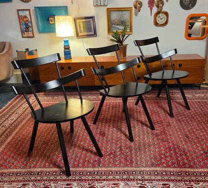 Jussi-nojatuoli, musta – laadukas ja kauniin minimalistinen