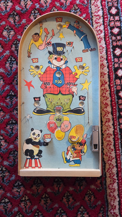 Mekaaninen flipperipeli / nupottelupeli – sirkusaiheinen, 41 x 20 cm