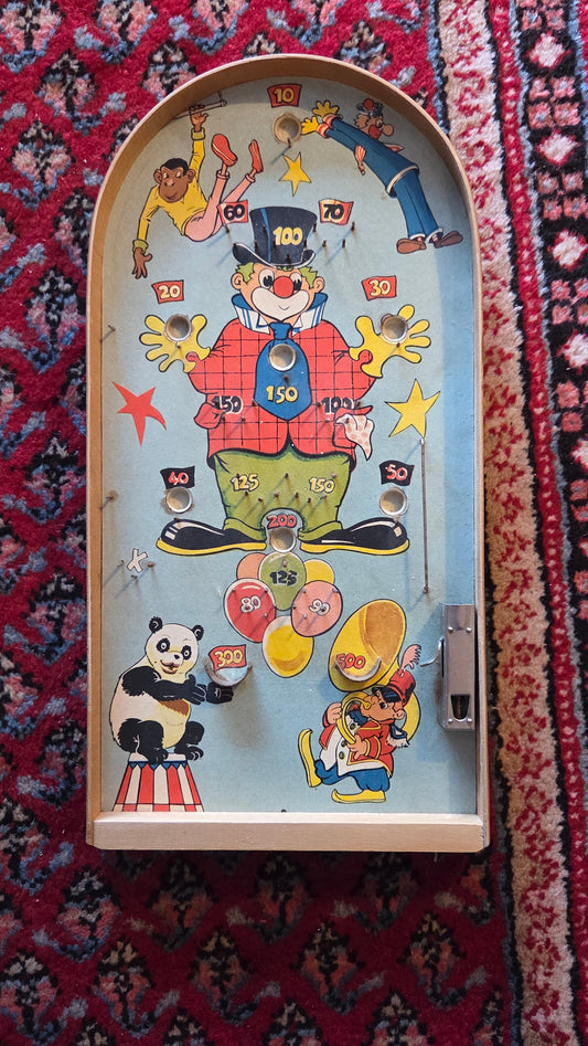 Mekaaninen flipperipeli / nupottelupeli – sirkusaiheinen, 41 x 20 cm