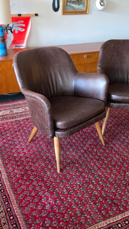 Tyylikäs vintage-nojatuoli (2 kpl varastossa)