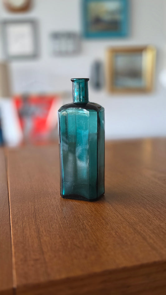 Orionin vintage lääkepullo, korkeus 20 cm