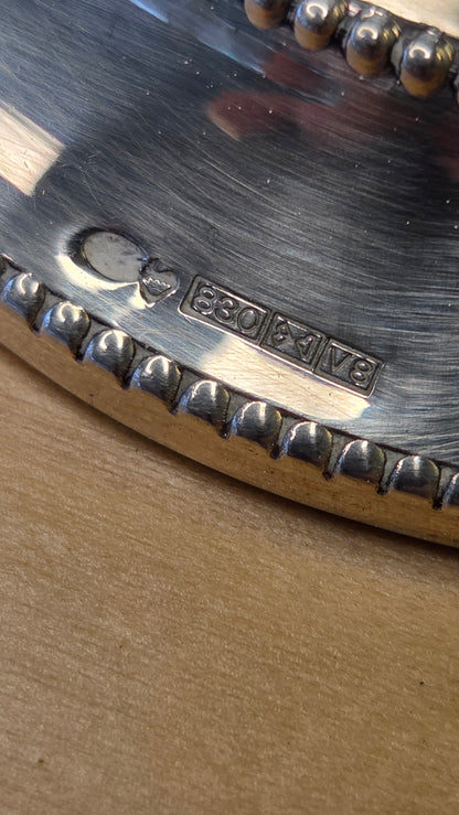 Myydään: 830-hopeiset kynttilänjalat, korkeus 8,7cm