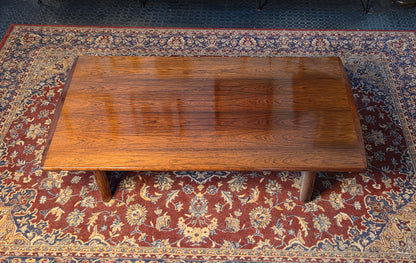 Vintage sohvapöytä