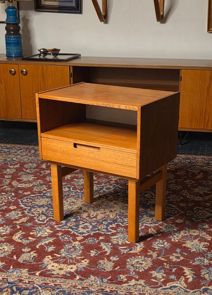 Sivupöytä/ yöpöytä 60-luku