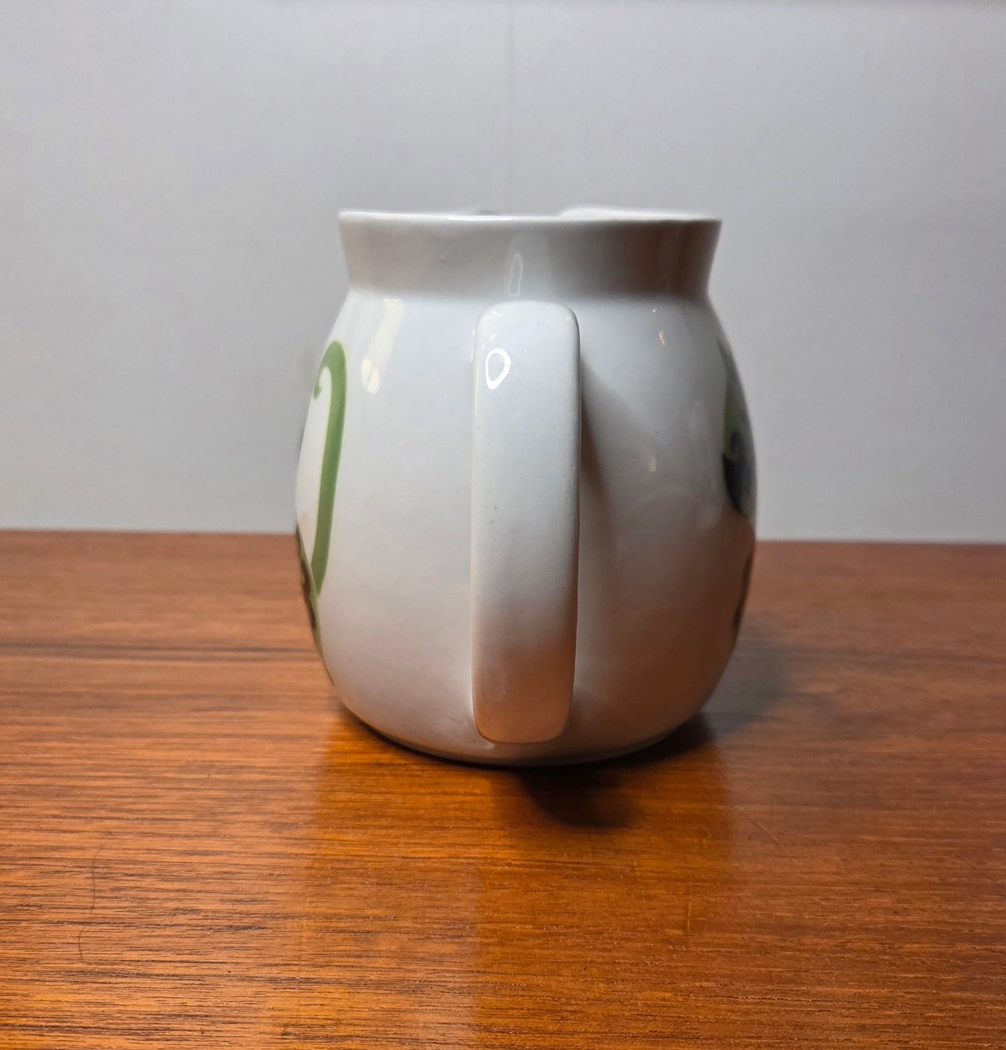 Arabia – Kaj Franck KL1 kannu / Raija Uosikkisen "Kissa" -koriste