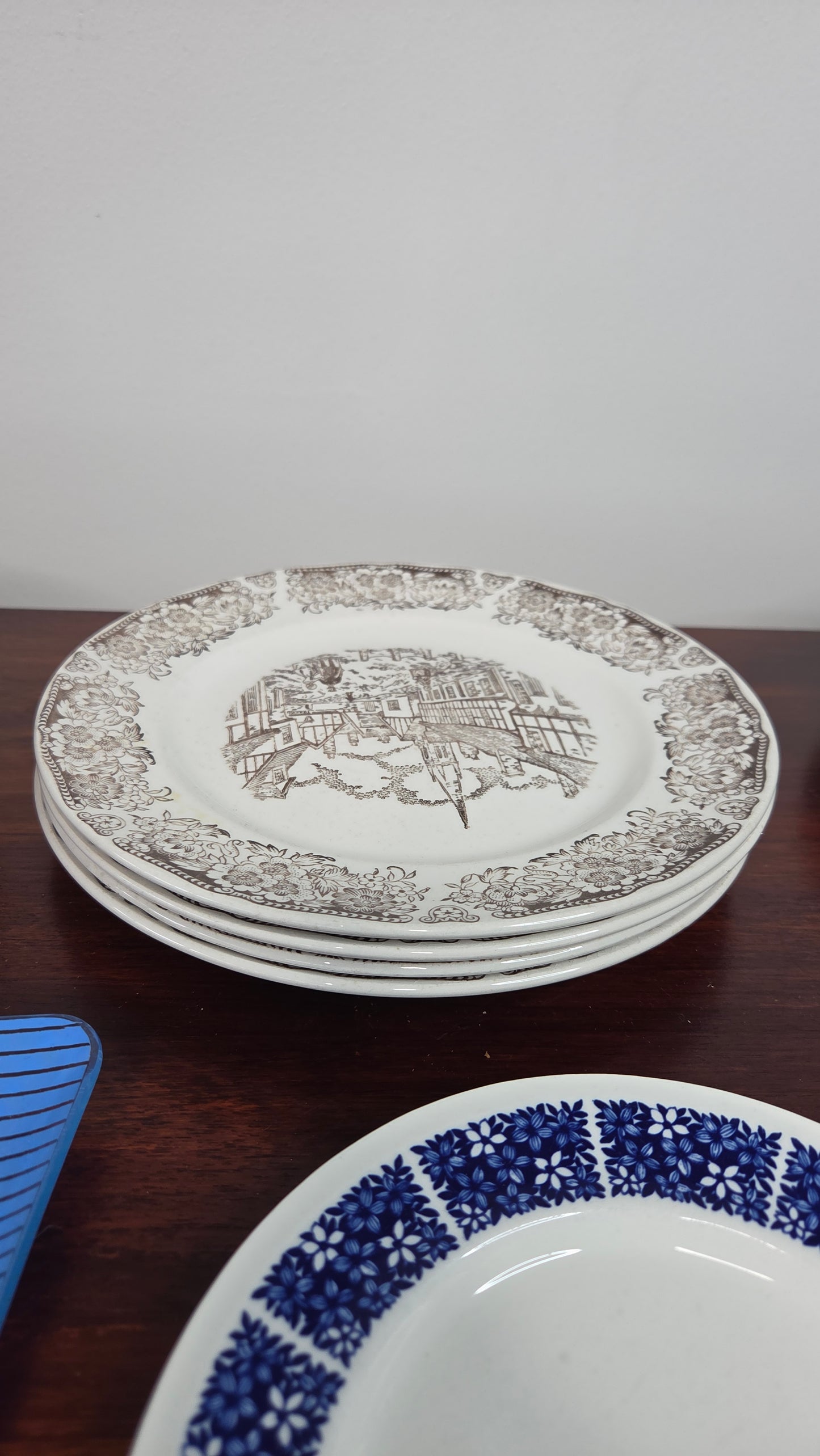 Lautaset, Arabia, Silkki, Broadhurst,Berit Ternell