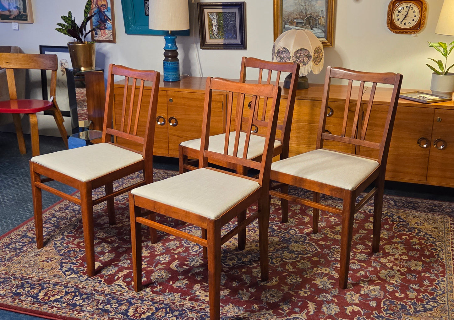 Kunnostetut 1950-luvun ruokatuolit – 4 kpl