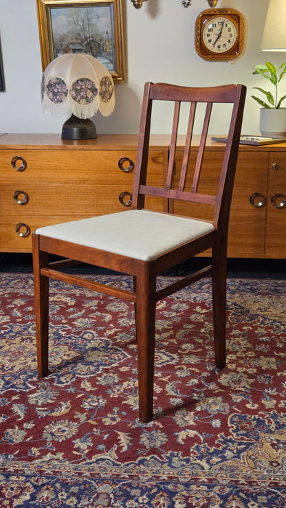 Kunnostetut 1950-luvun ruokatuolit – 4 kpl