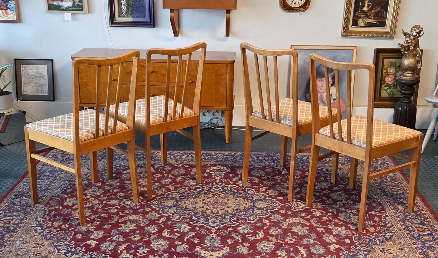 Ruokatuolisetti 4 kpl – 1960-luku | Lahden Puukalusto