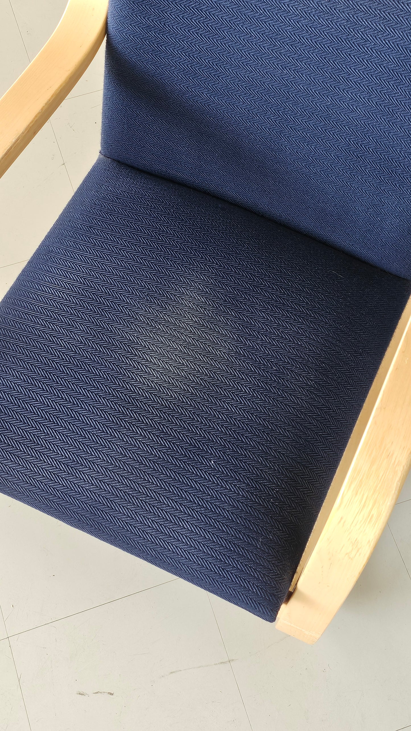 Artek 401 nojatuoli – Alvar Aallon klassikko