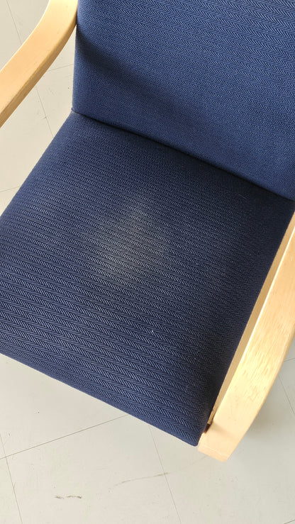 Artek 401 nojatuoli – Alvar Aallon klassikko